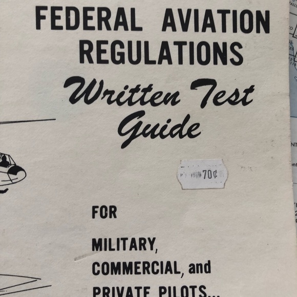 VINTAGE MAPS  AERONAUTICAL CHARTS TOPOGRAPHICAL MAPS &TEST GUIDE FOR PILOTS - Picture 3 of 16